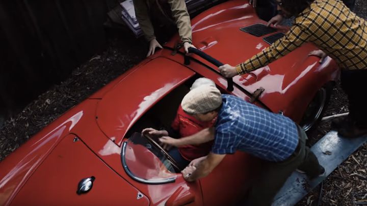 Encuentran un Porsche Spyder tras 35 años abandonado en un contenedor