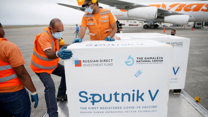 Madrid se interesó por la compra de la vacuna rusa, la Sputnik V