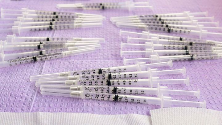 Janssen podría tener que desechar 62 millones de dosis de su vacuna