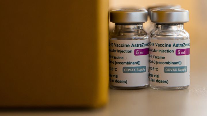 Vacunación con AstraZeneca: ¿en qué comunidades existe más rechazo a la vacuna y en cuáles menos?