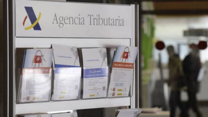 declaracion renta Agencia Tributaria barrera 22.000 euros