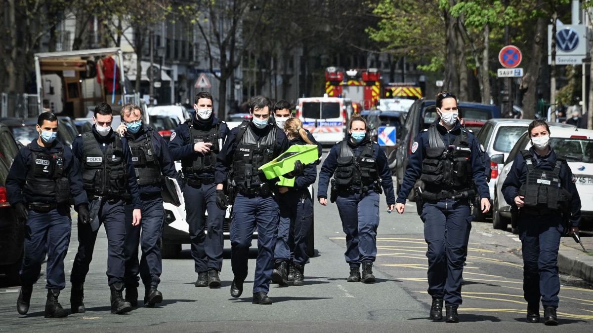 Shooting In a Paris Hospital: At Least One Dead