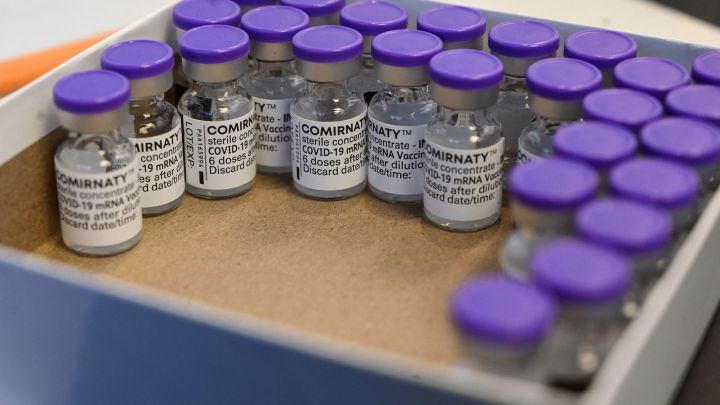 Pfizer cambiará el rumbo de la vacunación en España