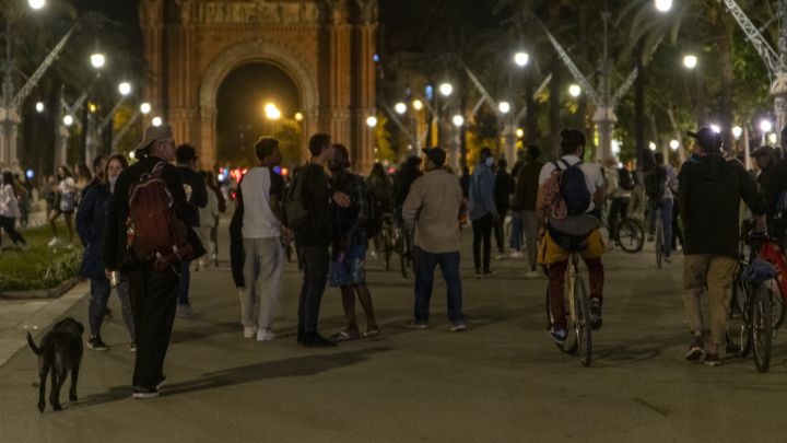 Toque de queda hoy, sábado 8 de mayo: horarios en Madrid, Andalucía, Cataluña, Valencia, Castilla y León...