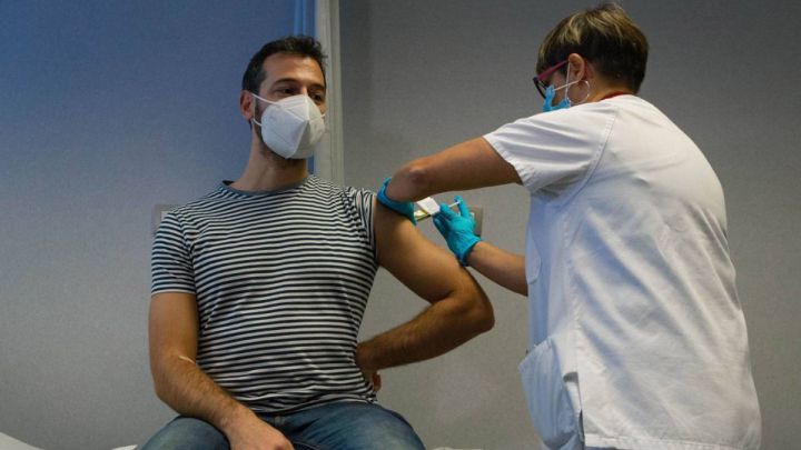Vacunación jóvenes España coronavirus Madrid Cataluña