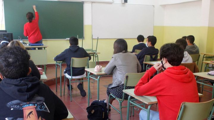 El Gobierno y las comunidades autnomas estudian vacunar al alumnado de ESO y Bachillerato