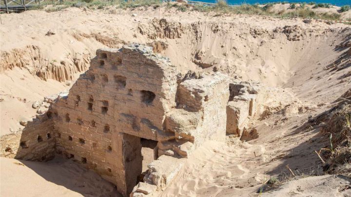 yacimiento Caños de Meca Cádiz tumba villa romana baños Edad de Bronce