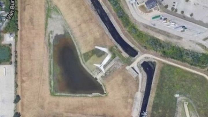 Aparece en Google Maps un 'avión fantasma' en el lugar de un accidente con 273 fallecidos