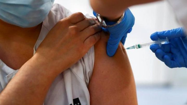 Madrid anuncia la fecha en la que vacunará a los de 40 a 49 años