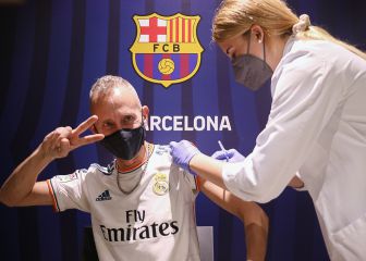 Vacunado en el Camp Nou y con la camiseta del Madrid