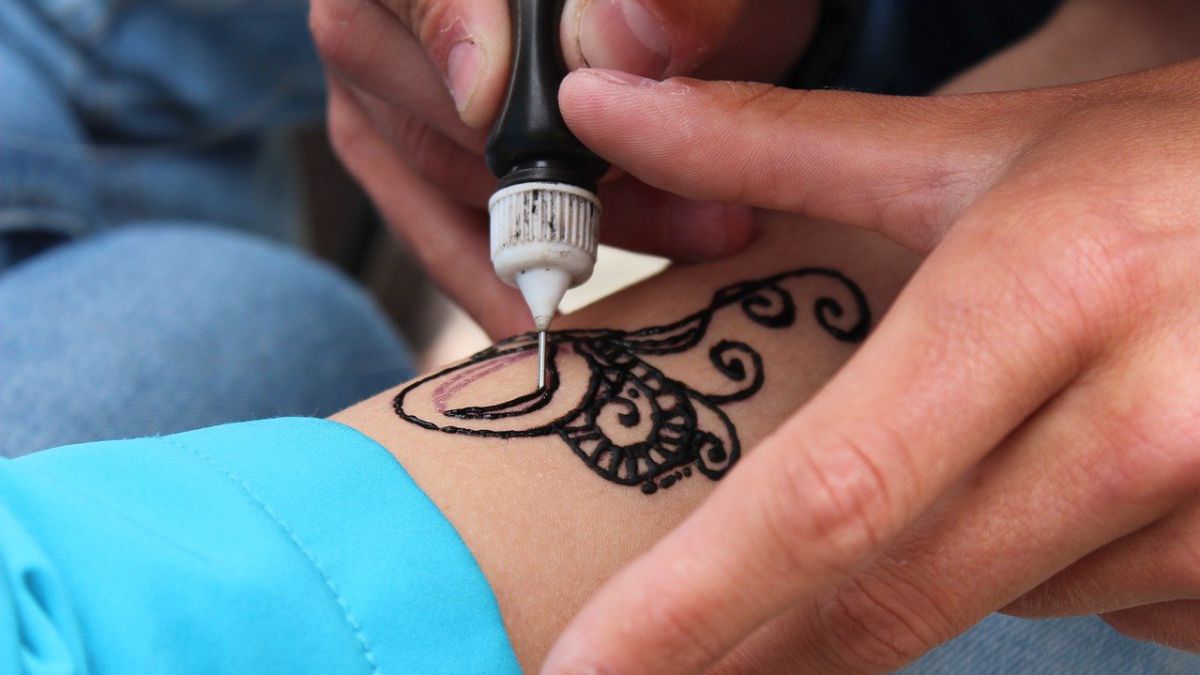 Sanidad advierte del peligro de los tatuajes de henna negra - AS.com