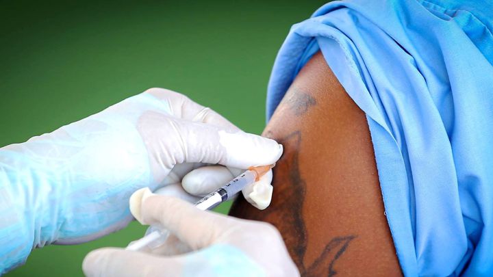 Vacunación COVID: ¿cómo saber si tengo anticuerpos después de la vacuna?