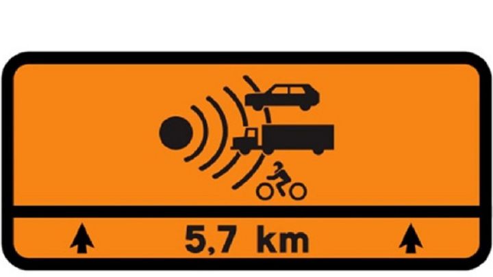 La nueva señal naranja de la DGT: ¿para qué sirve la doble advertencia en carretera?