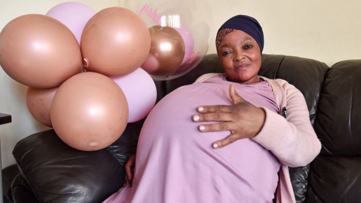 Récord mundial: una mujer da a luz a 10 bebés en Sudáfrica
