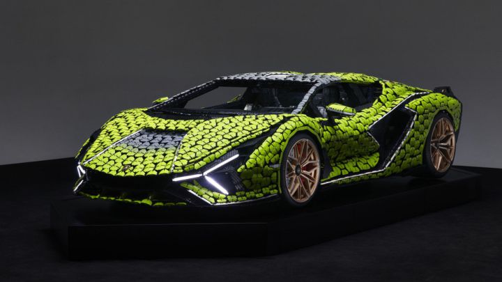 LEGO crea un Lamborghini Sián en tamaño real
