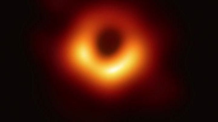 Descubren el posible origen de los agujeros negros supermasivos en el universo temprano