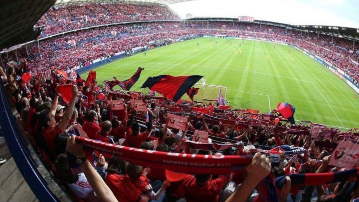 Vuelve el público a los estadios