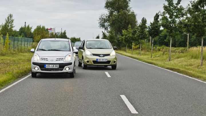 La DGT explica en qué situaciones se puede adelantar en prohibido