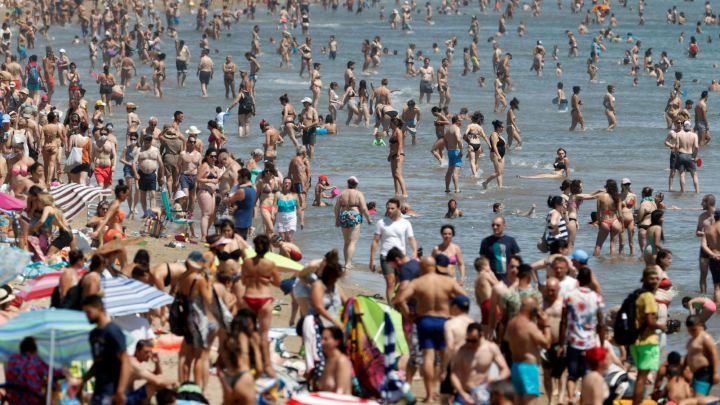 Empieza la ola de calor extrema en España: qué zonas alcanzarán cerca de 50 grados