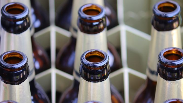 El tesoro de las botellas de cerveza encontradas en un barco hundido