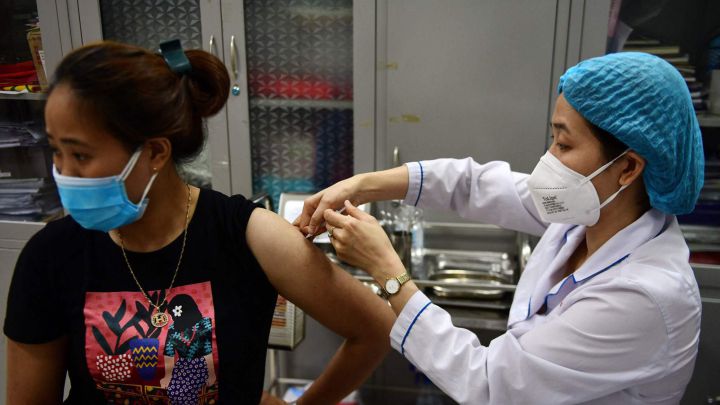 Advertencia de que futuras mutaciones podrían "evadir las vacunas"