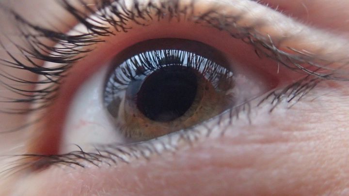 El nuevo síntoma de la COVID persistente: cambios en la córnea de los ojos