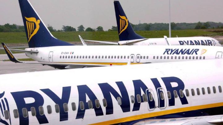 Ryanair busca tripulantes de cabina: este es su sueldo