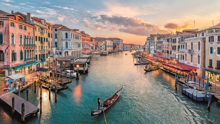 Italia veta los cruceros en Venecia