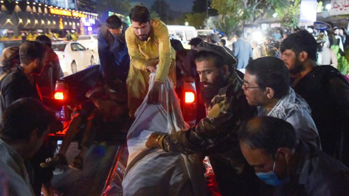 Explosiones en Kabul: varias decenas de muertos en Abbey Gate y cerca del Hotel Baron