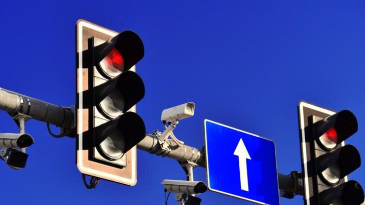 Los semáforos con cámara que te pueden multar en Madrid: ¿cuáles son y en qué calles se encuentran?
