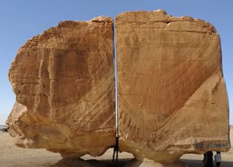 La inexplicable roca Al Naslaa de Arabia Saudí