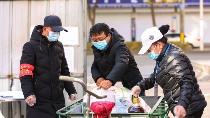 China pide hacer acopio de comida
