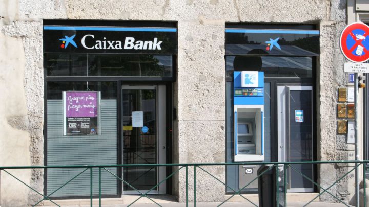 ¿Qué clientes no tendrán aumento de comisiones tras la fusión de Bankia y CaixaBank?