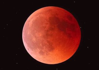 ¿Por qué un eclipse lunar siempre ocurre con luna llena y en qué se diferencia de la luna nueva?