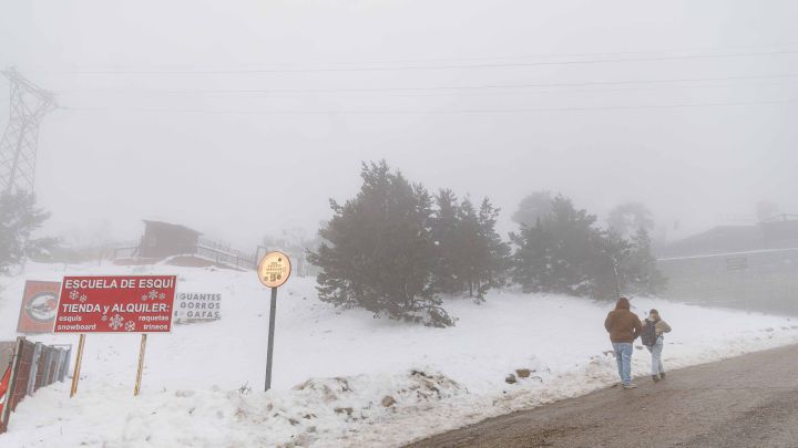 La nevada obliga a cortes en diversas carreteras españolas: las zonas con más riesgo