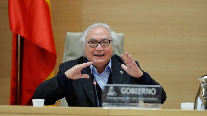 Manuel Castells deja el Gobierno: ¿quién es su sucesor?