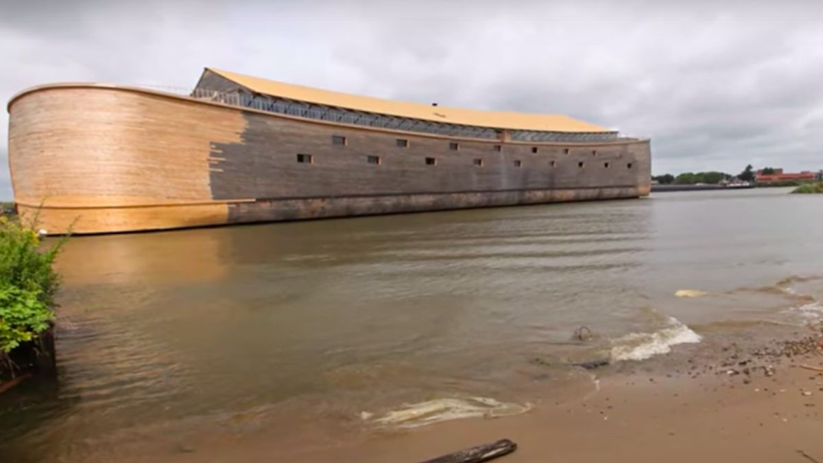 Un hombre dedica 20 años a construir una réplica del arca de Noé a tamaño real