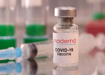 La ventaja de la vacuna de Moderna sobre Pfizer, según un estudio