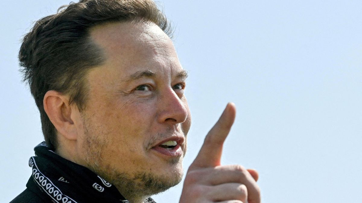 Elon Musk has a new goal: launch a rocket into space a week
