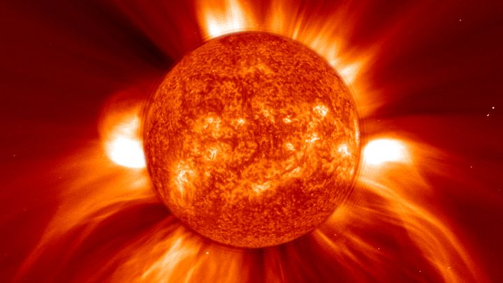 ¿Qué es una eyección de masa coronal del Sol, cuándo llega a la Tierra y qué riesgo hay?