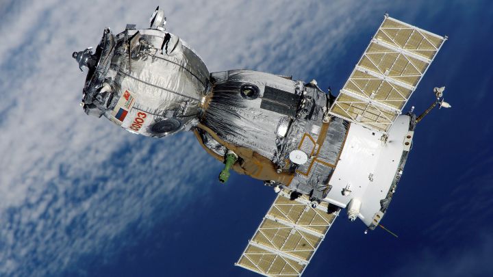 Los astrónomos claman contra Elon Musk por los satélites de SpaceX.