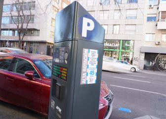 Madrid estrena las plazas azules y blancas para aparcar