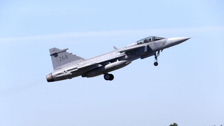 Cuatro cazas rusos violan el espacio aéreo de Suecia