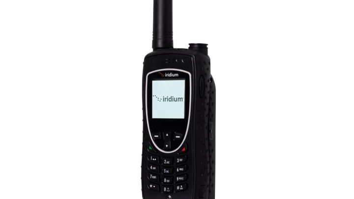Iridium 9575A, así funciona el teléfono por satélite de Zelenski para evitar hackeos
