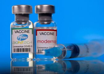 Los efectos secundarios de las vacunas de Pfizer y Moderna actualizados