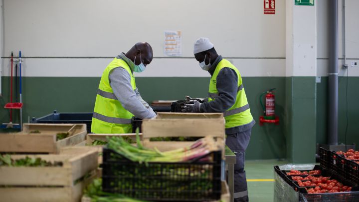 COVID en España, en directo: uso de mascarilla en interiores, vacuna, Ómicron, cuarentena...