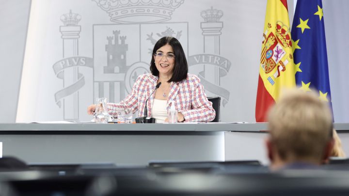 Fin de mascarillas en interiores: multas y sanciones del BOE si no la llevo en sitios obligatorios