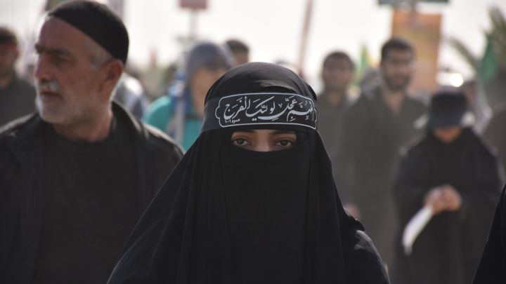 El máximo líder talibán ordena a las afganas el uso obligatorio del burka en lugares públicos