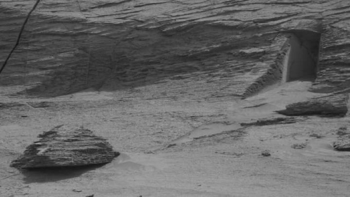 Enigmática imagen del Curiosity: ¿una puerta en Marte?
