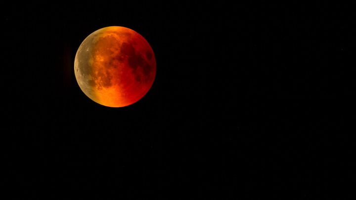 Eclipse lunar mayo 2022: a qué hora es, cuánto dura, cuándo y cómo ver el eclipse total de luna
